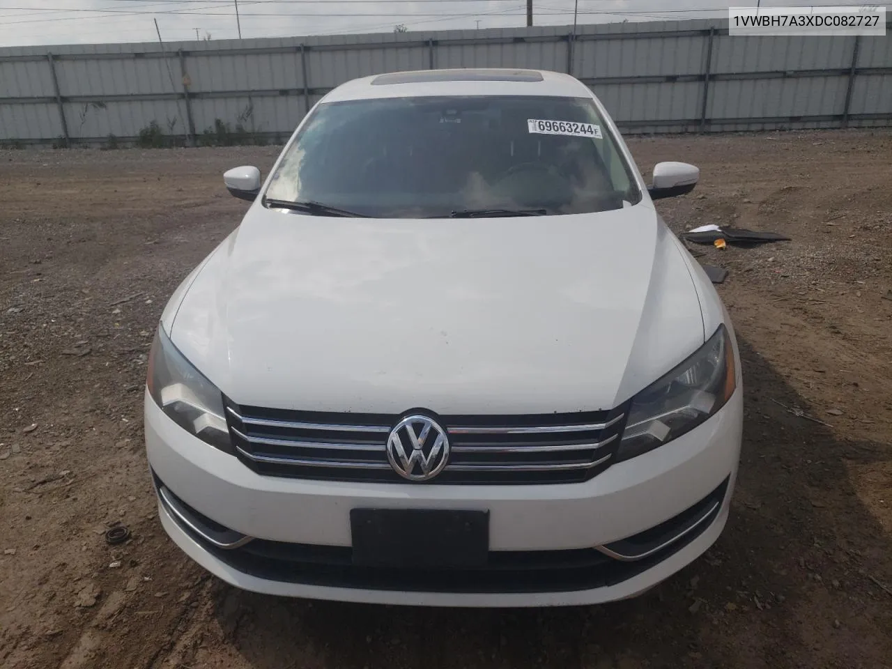 1VWBH7A3XDC082727 2013 Volkswagen Passat Se