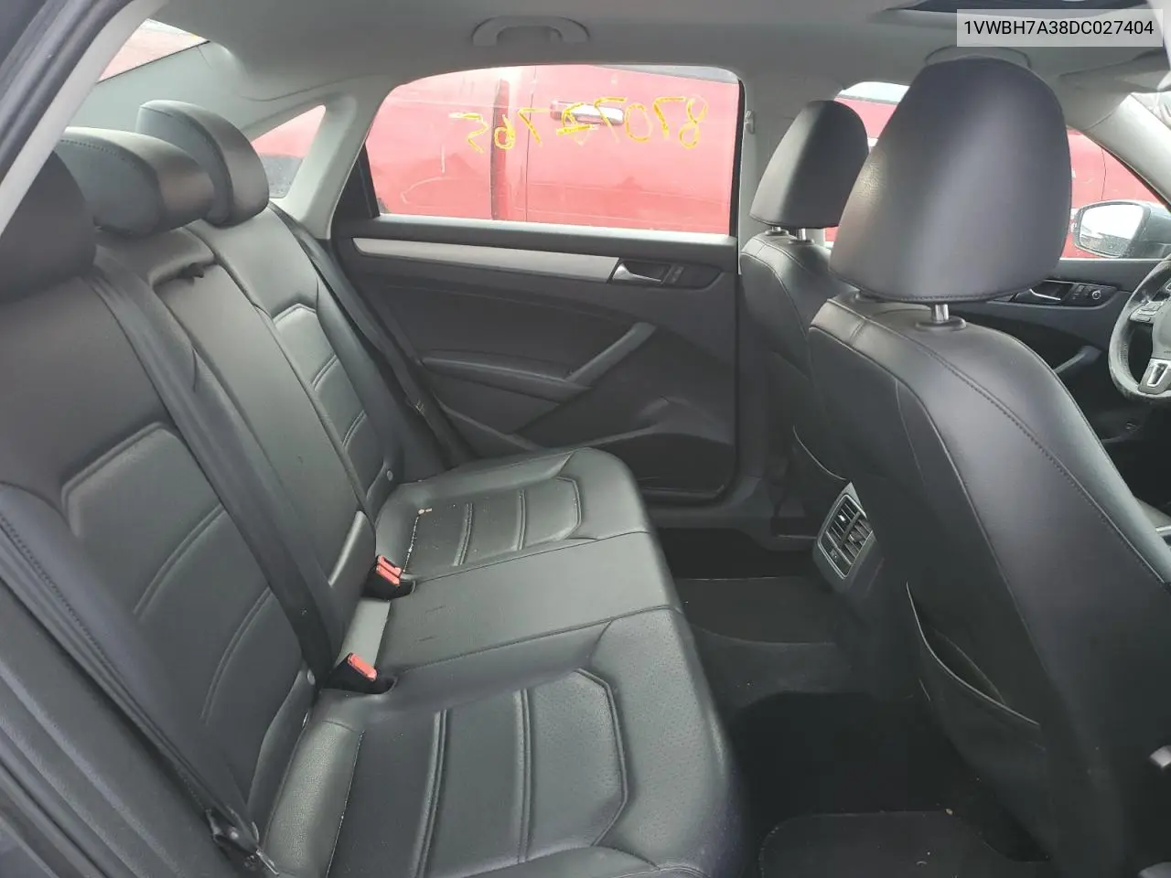 1VWBH7A38DC027404 2013 Volkswagen Passat Se