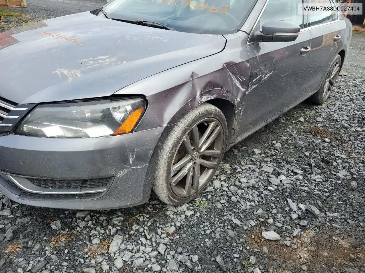 1VWBH7A38DC027404 2013 Volkswagen Passat Se