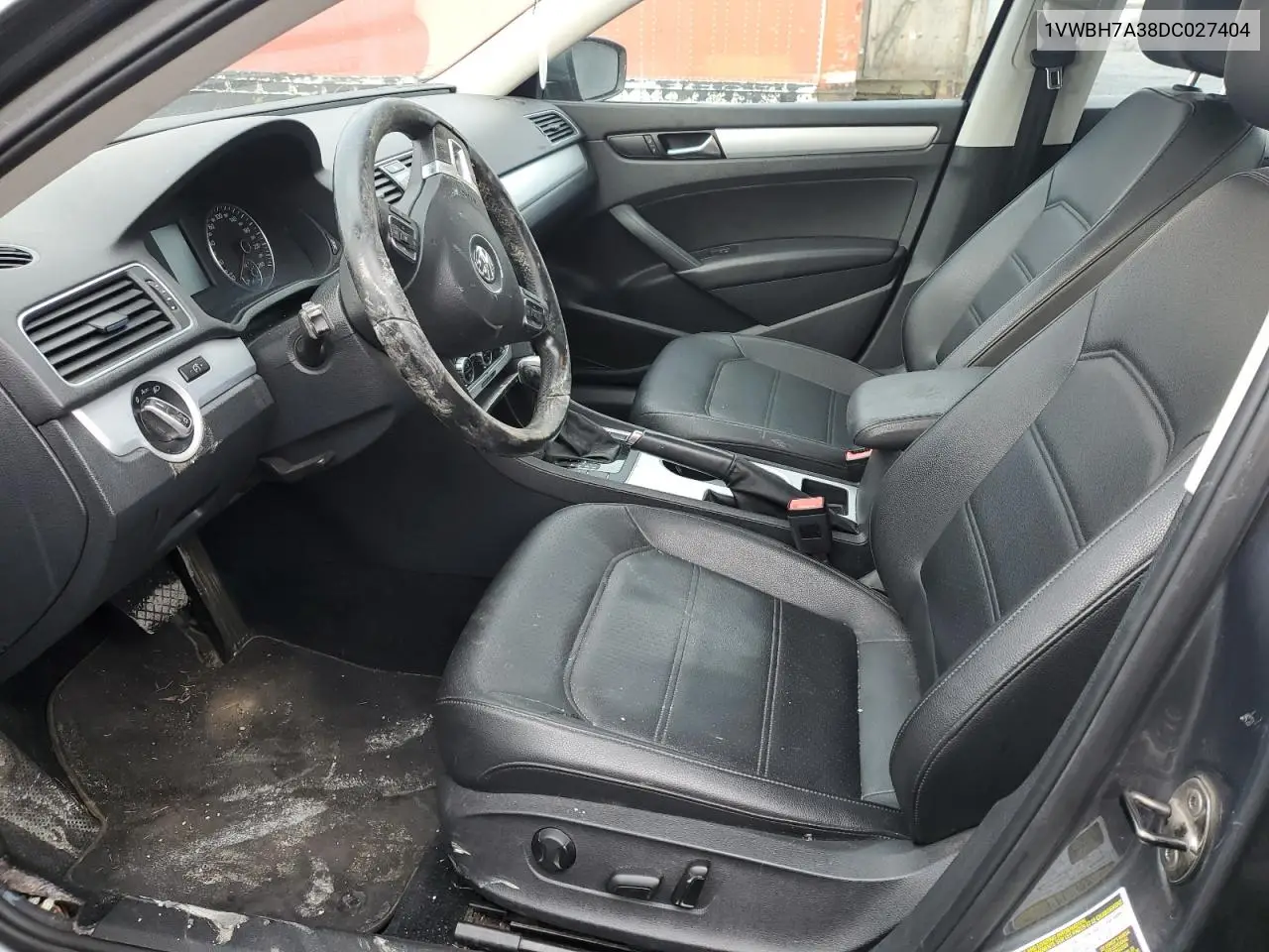 1VWBH7A38DC027404 2013 Volkswagen Passat Se