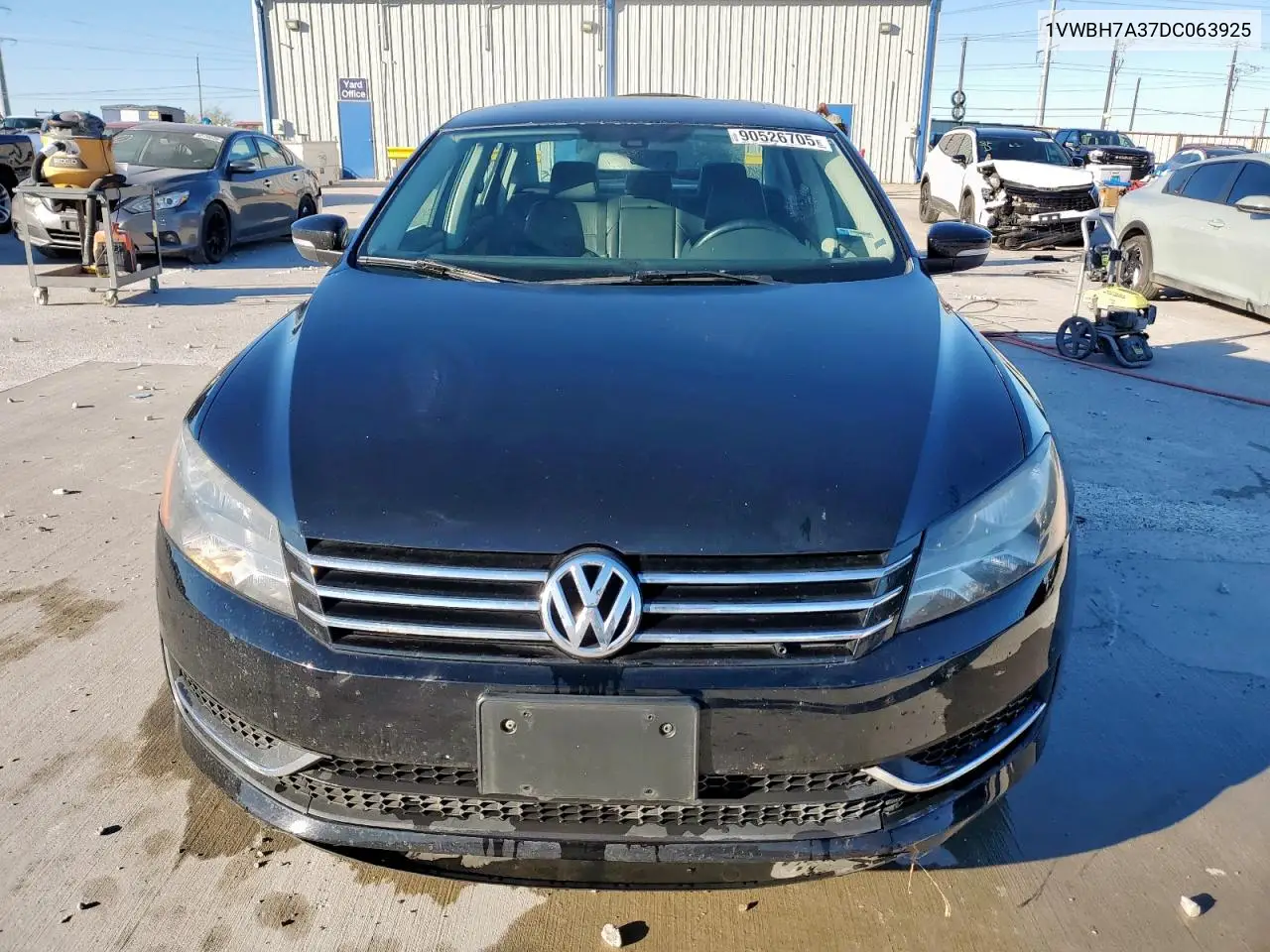 1VWBH7A37DC063925 2013 Volkswagen Passat Se