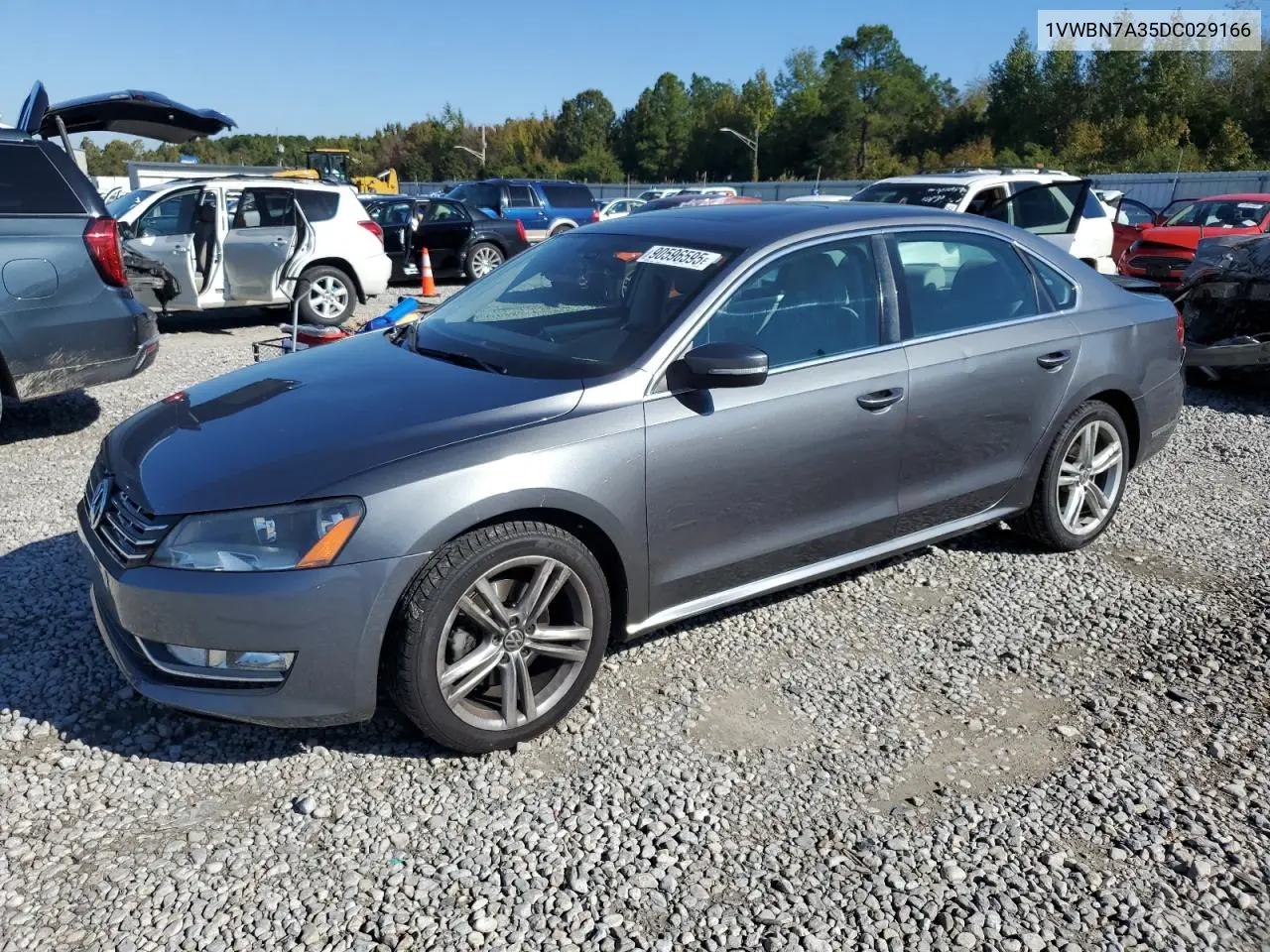 1VWBN7A35DC029166 2013 Volkswagen Passat Se