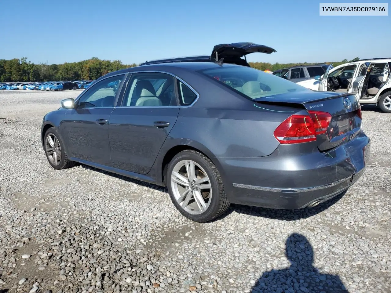 1VWBN7A35DC029166 2013 Volkswagen Passat Se