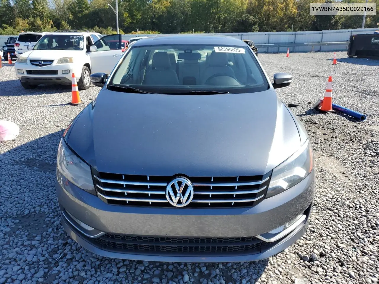 1VWBN7A35DC029166 2013 Volkswagen Passat Se