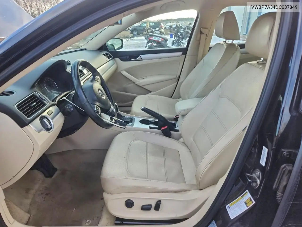 1VWBP7A34DC037849 2013 Volkswagen Passat Se