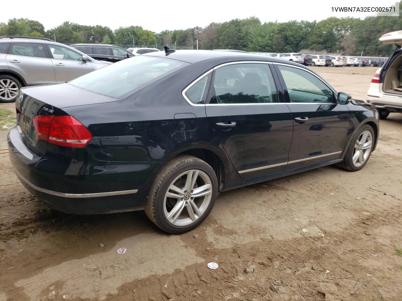 1VWBN7A32EC002671 2014 Volkswagen Passat Se