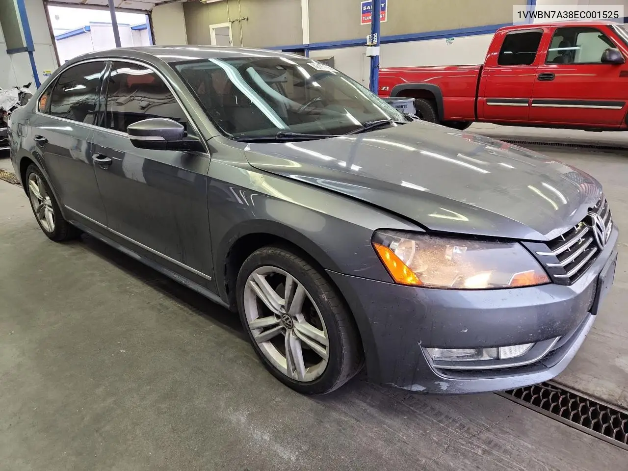 1VWBN7A38EC001525 2014 Volkswagen Passat Se