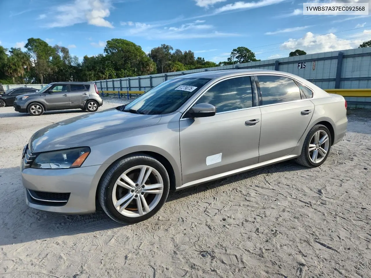 1VWBS7A37EC092568 2014 Volkswagen Passat Se