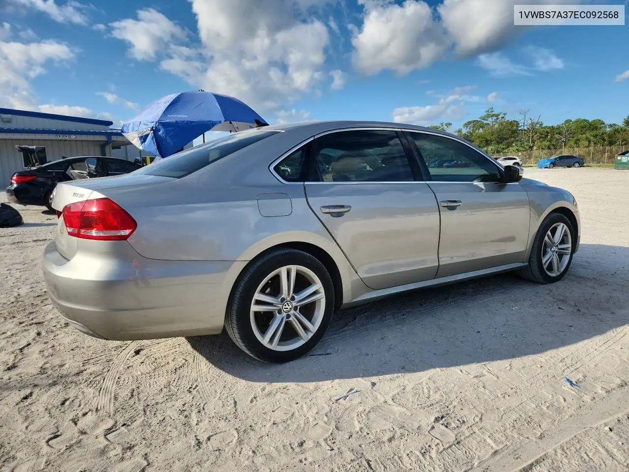 1VWBS7A37EC092568 2014 Volkswagen Passat Se
