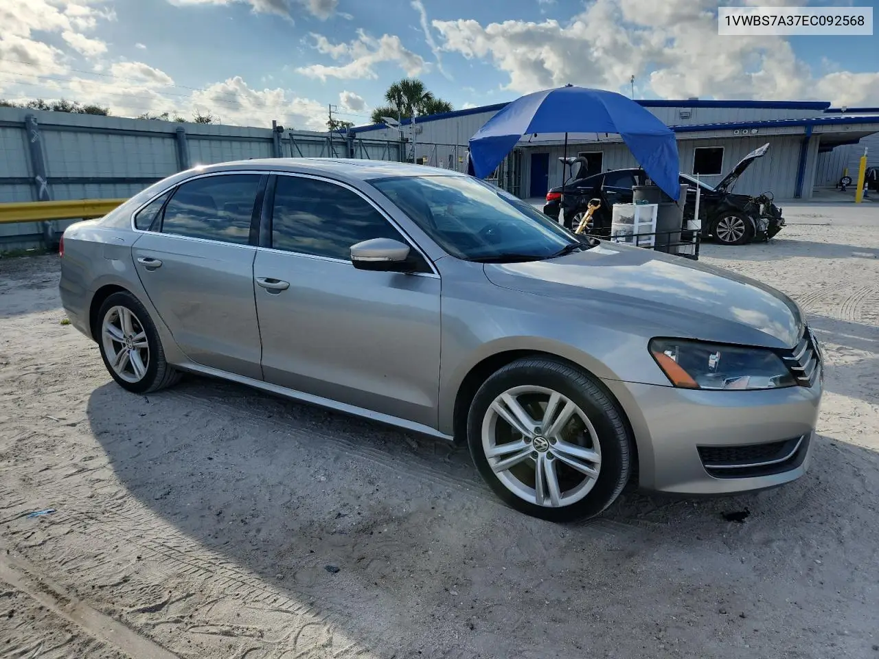 1VWBS7A37EC092568 2014 Volkswagen Passat Se