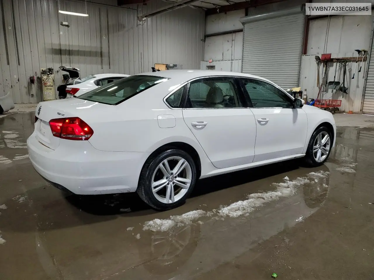1VWBN7A33EC031645 2014 Volkswagen Passat Se