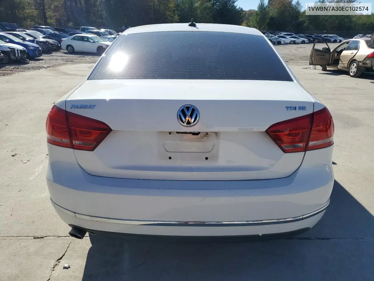 1VWBN7A30EC102574 2014 Volkswagen Passat Se