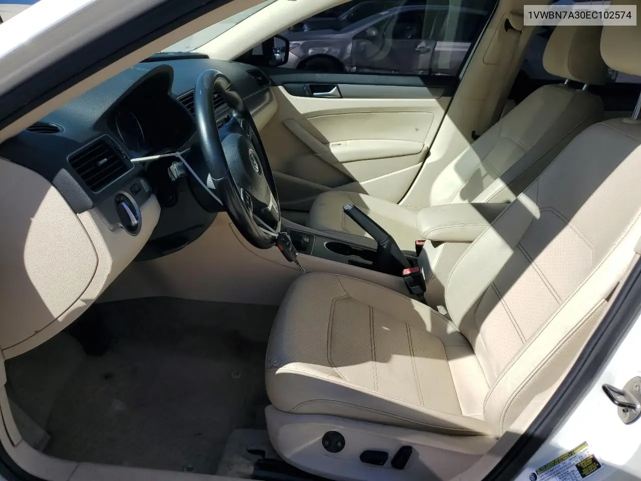 1VWBN7A30EC102574 2014 Volkswagen Passat Se