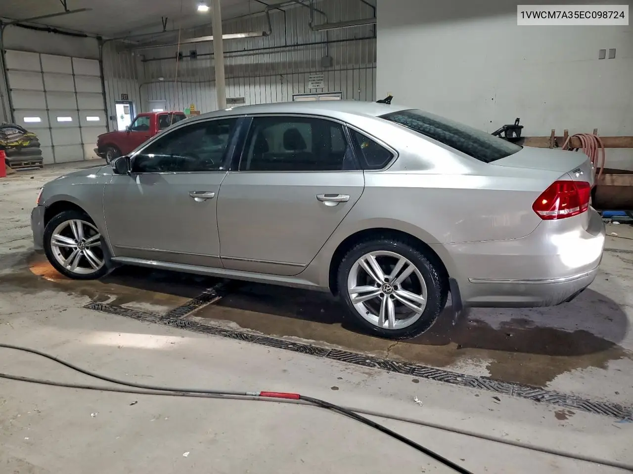 1VWCM7A35EC098724 2014 Volkswagen Passat Sel