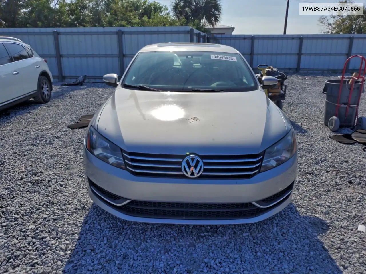 1VWBS7A34EC070656 2014 Volkswagen Passat Se