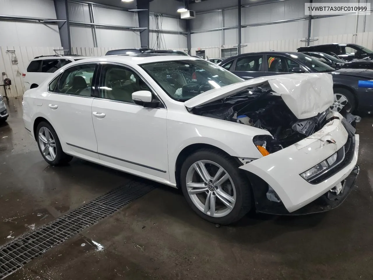 1VWBT7A30FC010999 2015 Volkswagen Passat Se