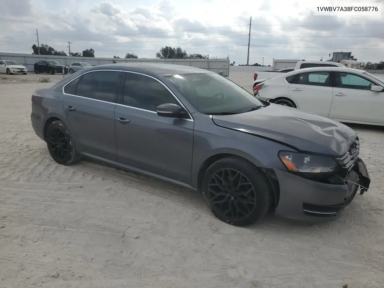 1VWBV7A38FC058776 2015 Volkswagen Passat Se