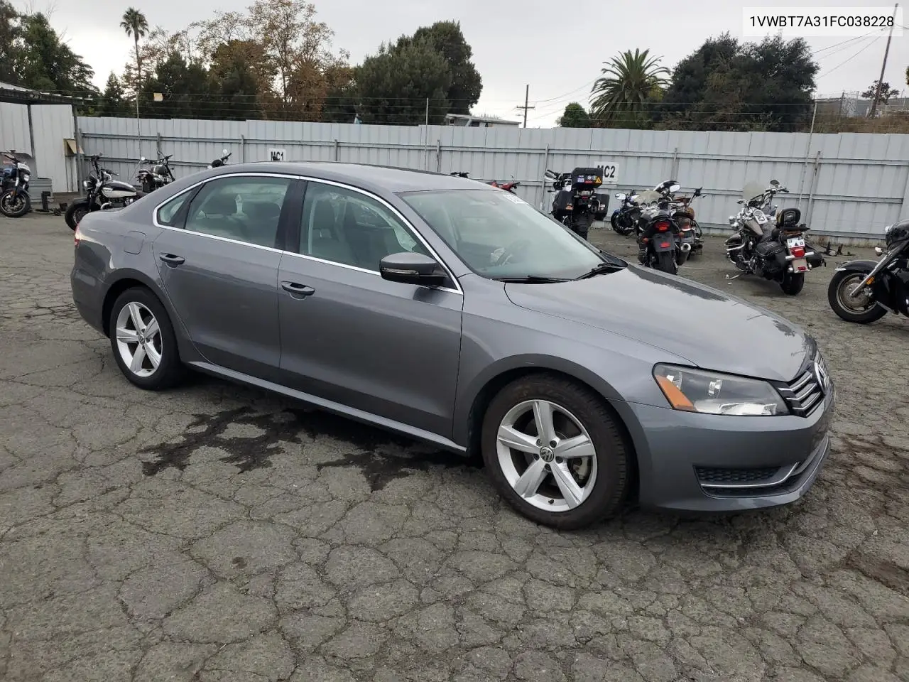 1VWBT7A31FC038228 2015 Volkswagen Passat Se