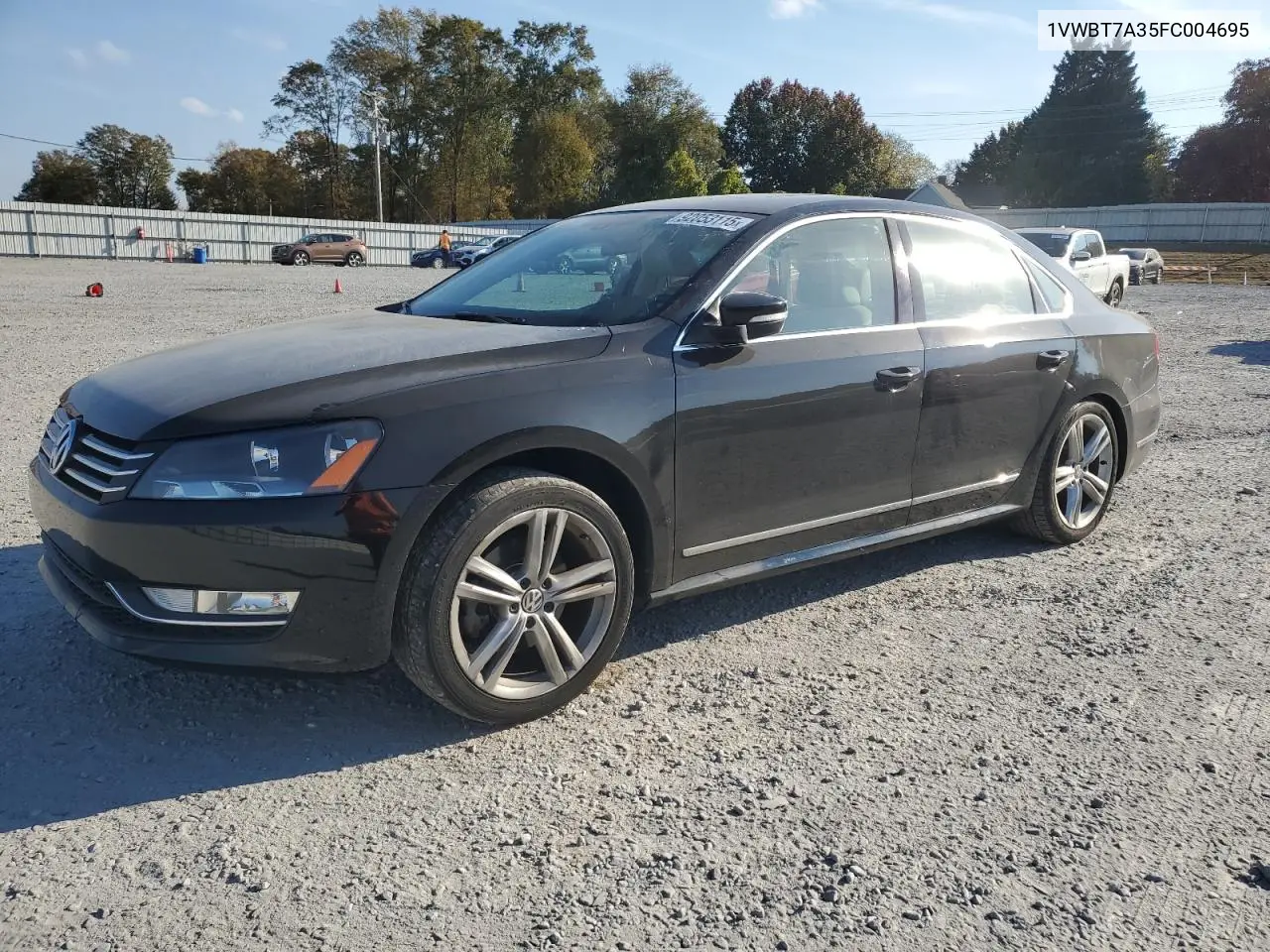 1VWBT7A35FC004695 2015 Volkswagen Passat Se