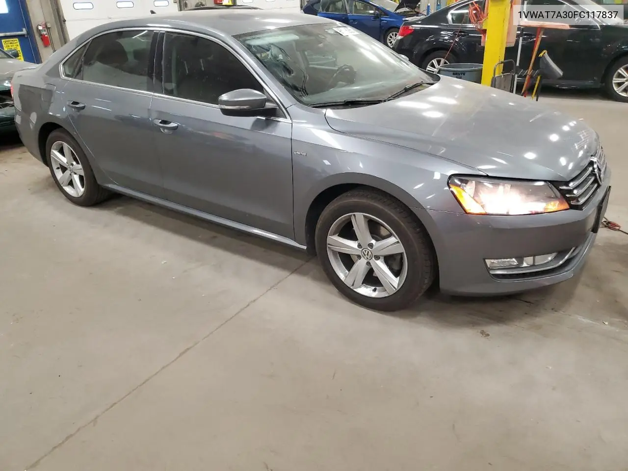1VWAT7A30FC117837 2015 Volkswagen Passat S