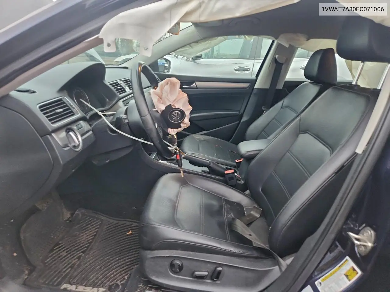 1VWAT7A30FC071006 2015 Volkswagen Passat S