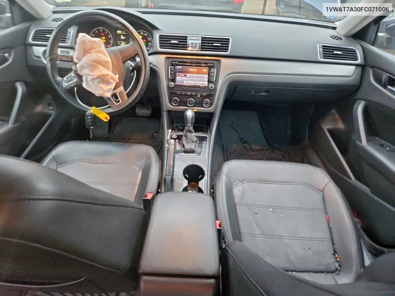 1VWAT7A30FC071006 2015 Volkswagen Passat S
