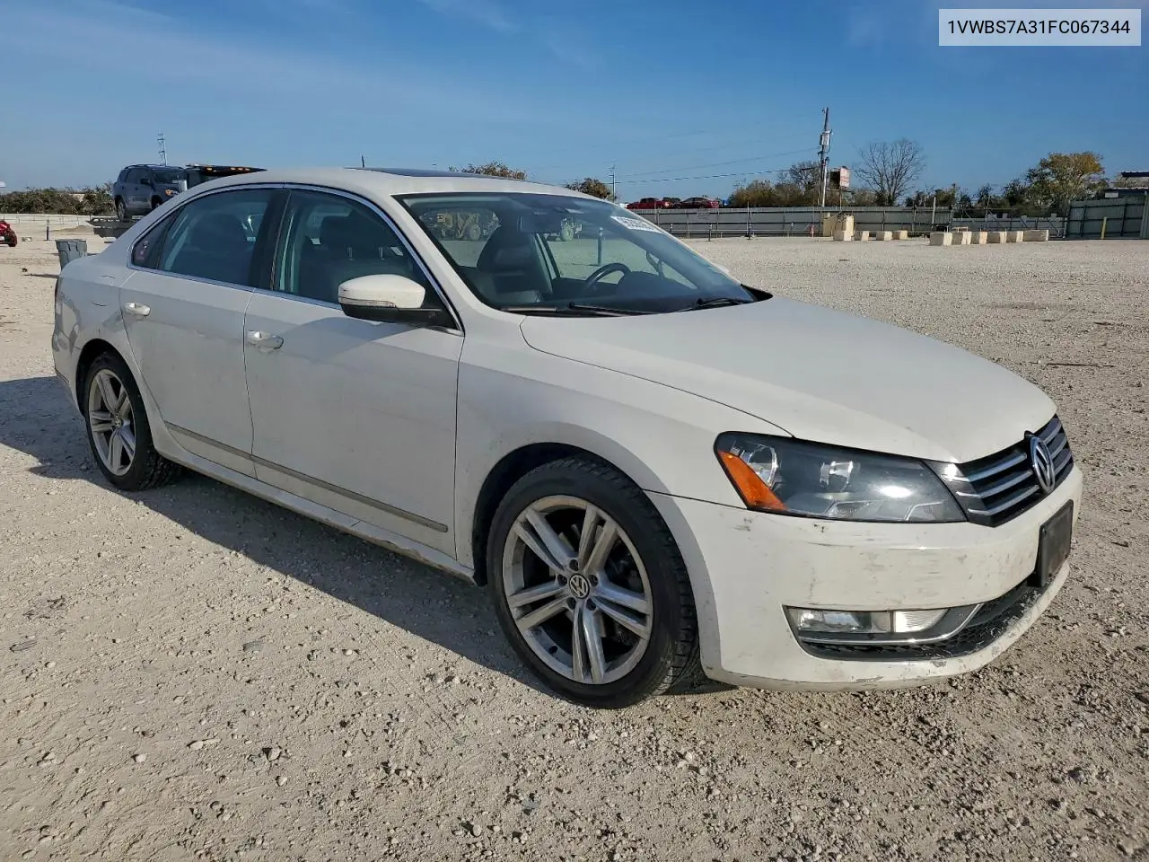 1VWBS7A31FC067344 2015 Volkswagen Passat Se