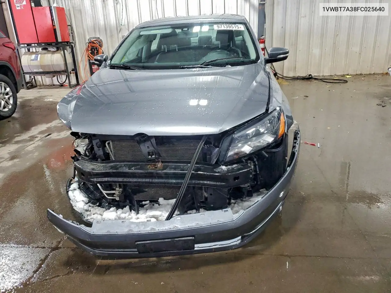 1VWBT7A38FC025640 2015 Volkswagen Passat Se