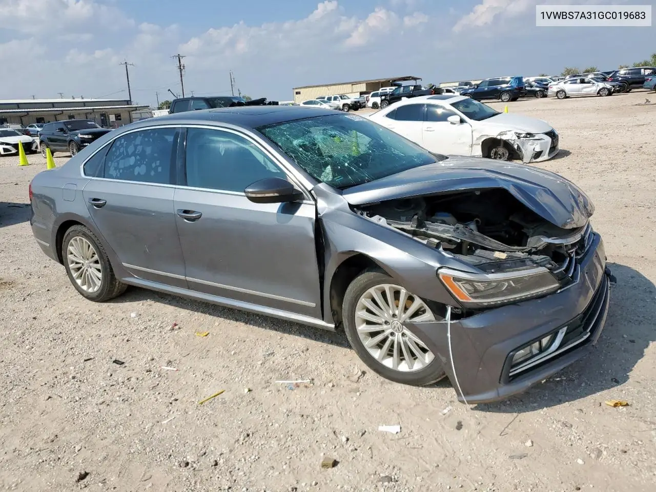 1VWBS7A31GC019683 2016 Volkswagen Passat Se