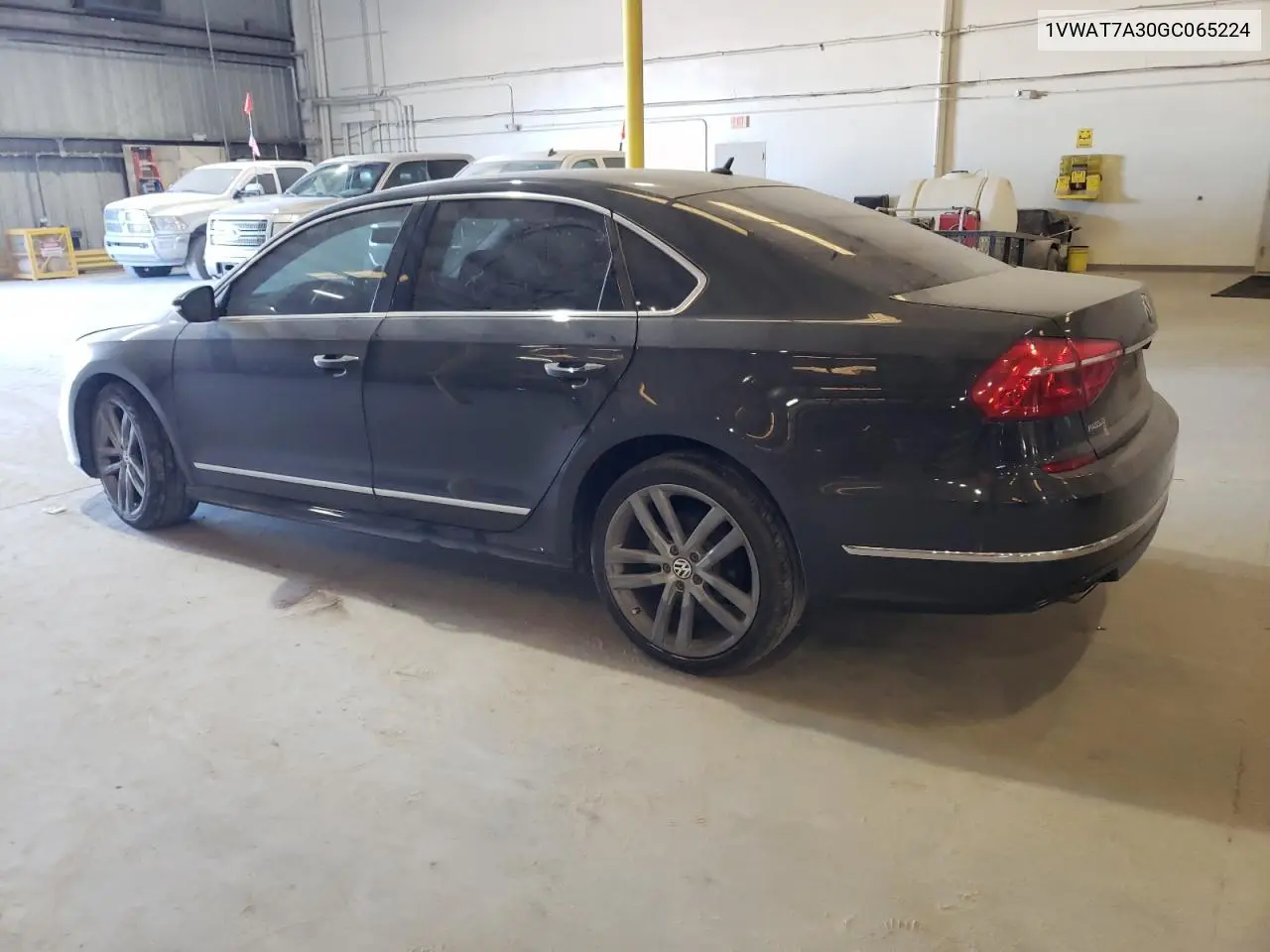 1VWAT7A30GC065224 2016 Volkswagen Passat S