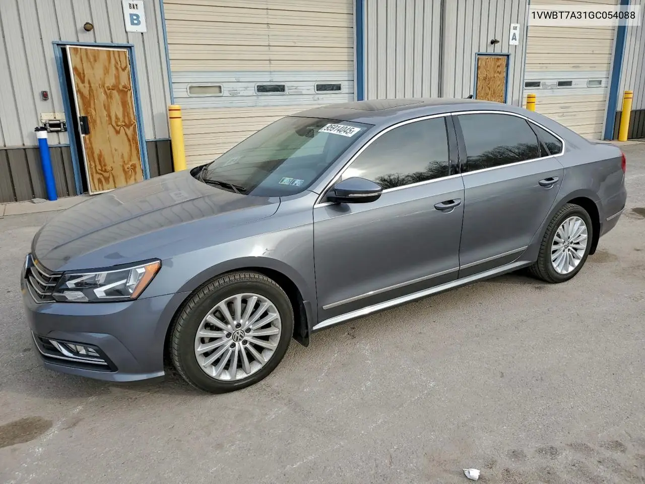 1VWBT7A31GC054088 2016 Volkswagen Passat Se