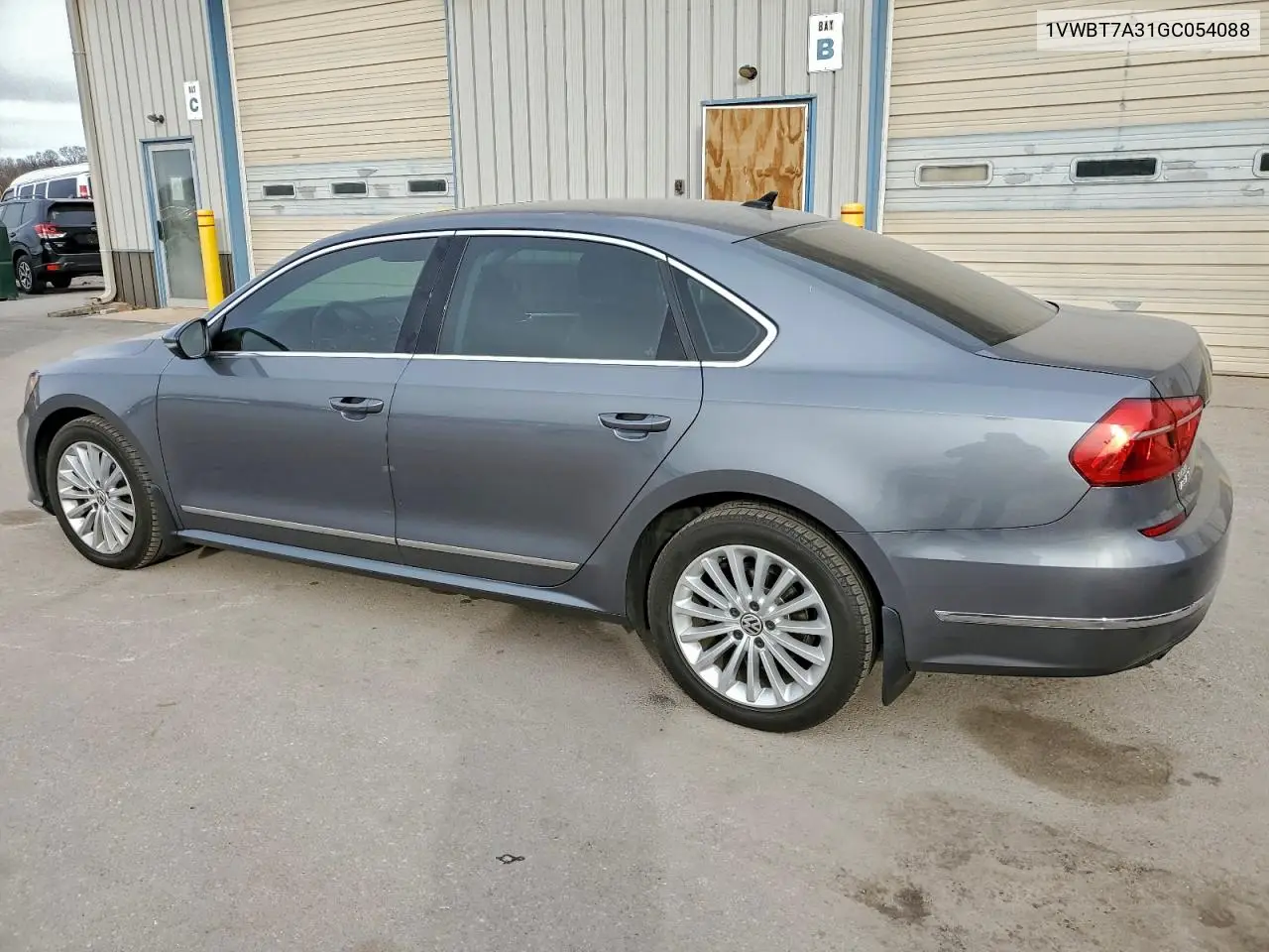 1VWBT7A31GC054088 2016 Volkswagen Passat Se