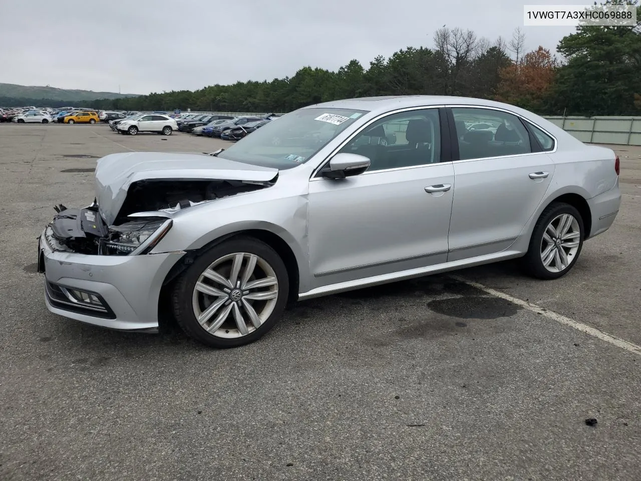 1VWGT7A3XHC069888 2017 Volkswagen Passat Se