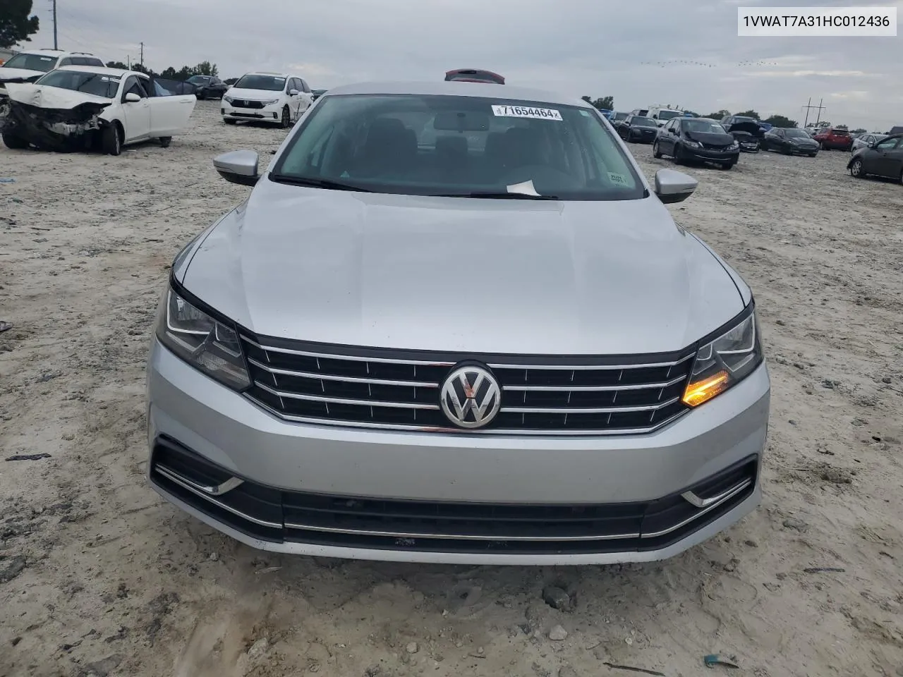 1VWAT7A31HC012436 2017 Volkswagen Passat S