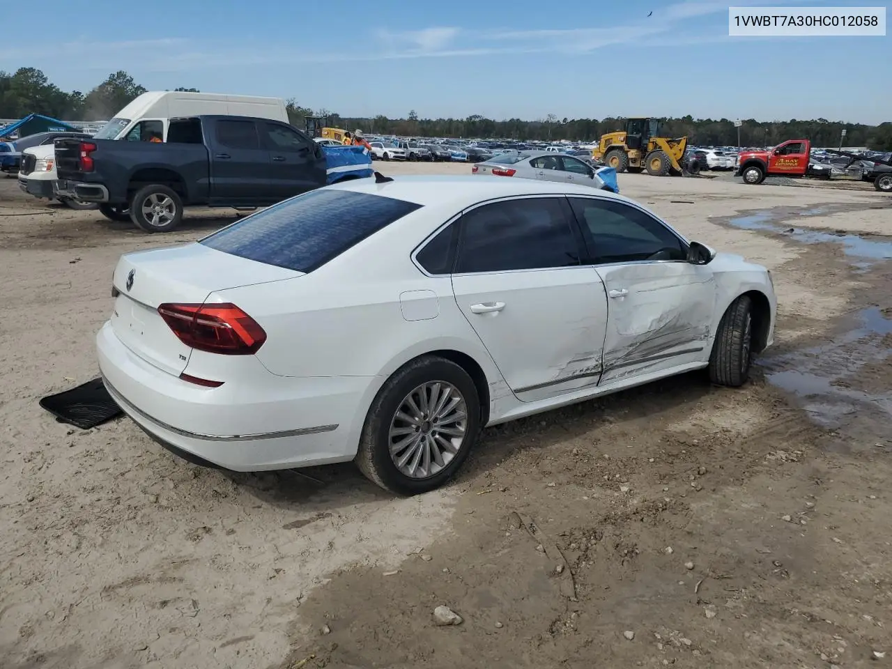 1VWBT7A30HC012058 2017 Volkswagen Passat Se