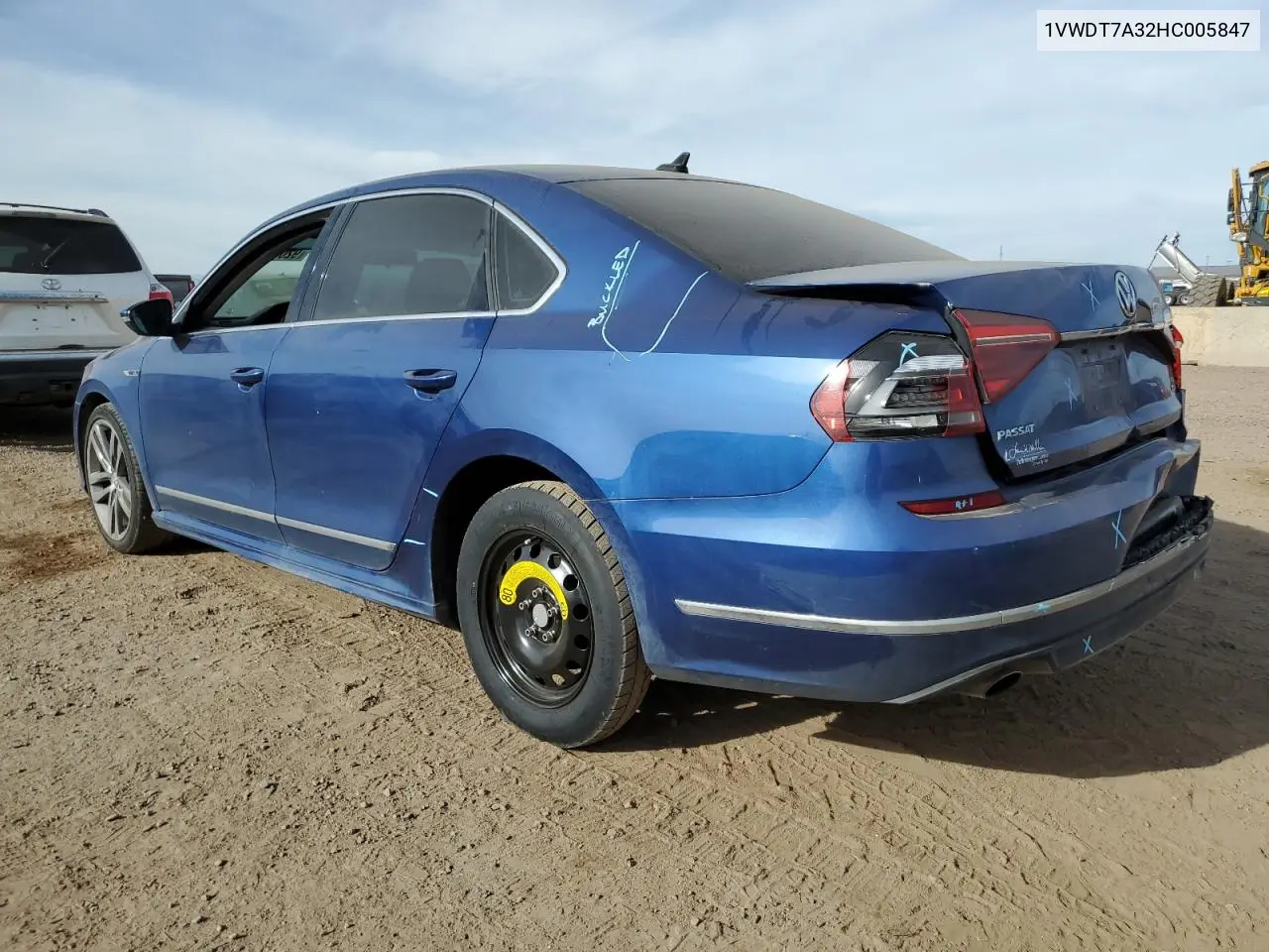 1VWDT7A32HC005847 2017 Volkswagen Passat R-Line