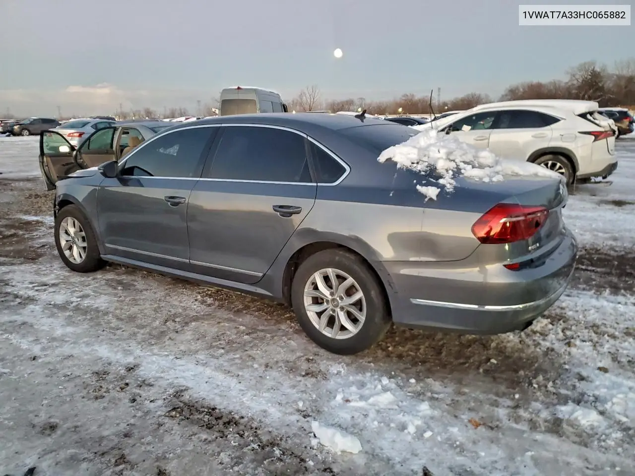1VWAT7A33HC065882 2017 Volkswagen Passat S