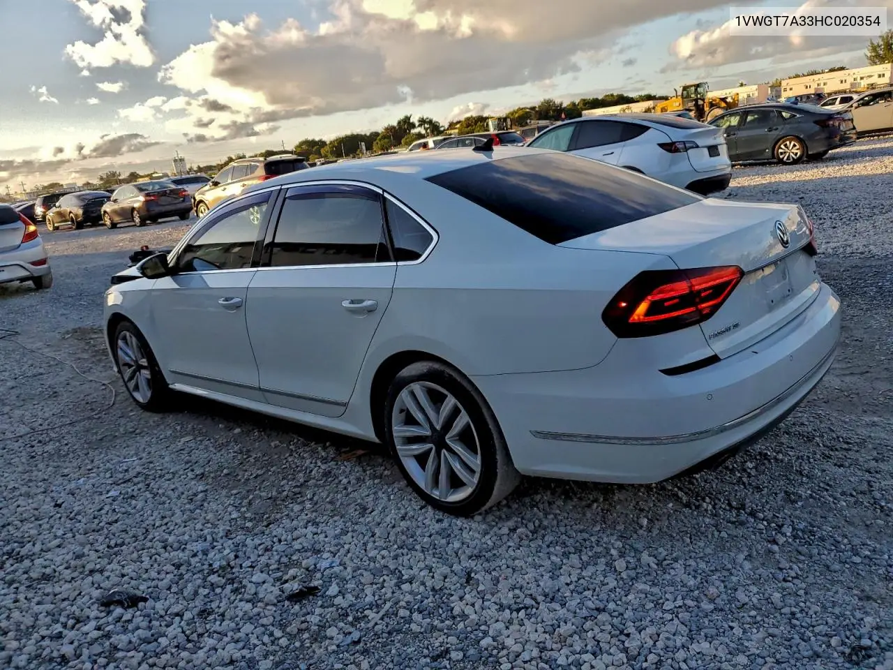 1VWGT7A33HC020354 2017 Volkswagen Passat Se