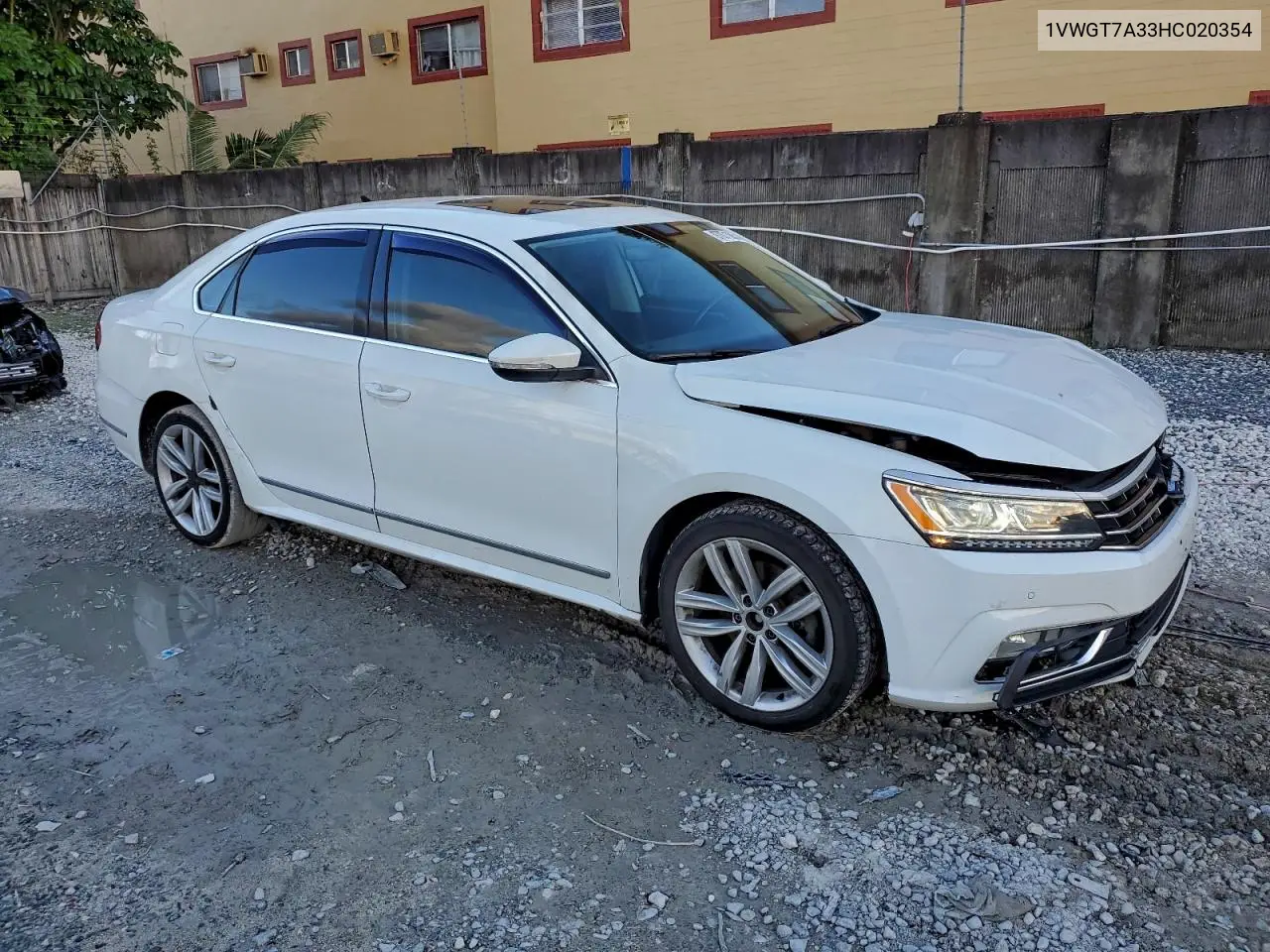 1VWGT7A33HC020354 2017 Volkswagen Passat Se