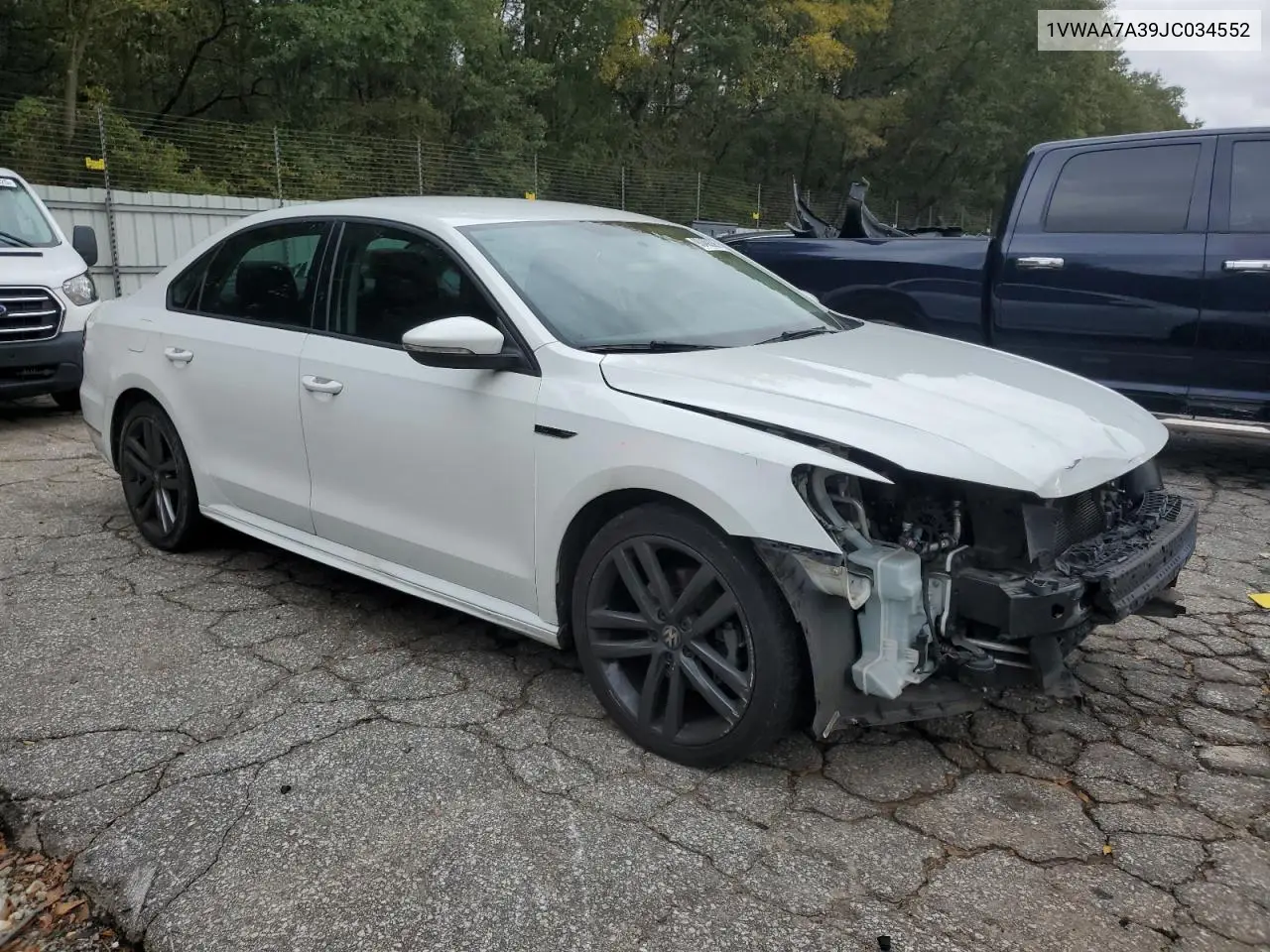 1VWAA7A39JC034552 2018 Volkswagen Passat S