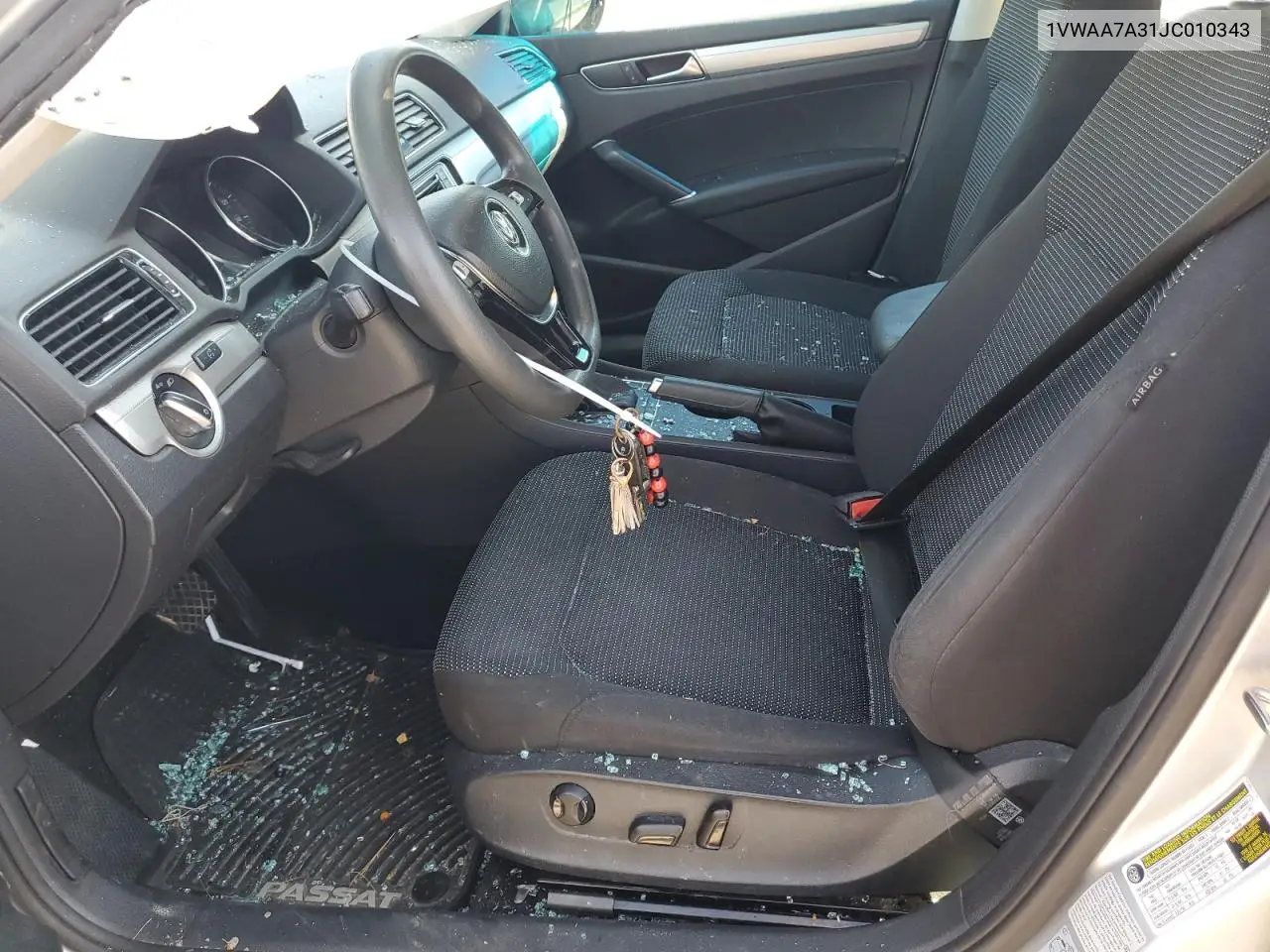 1VWAA7A31JC010343 2018 Volkswagen Passat S