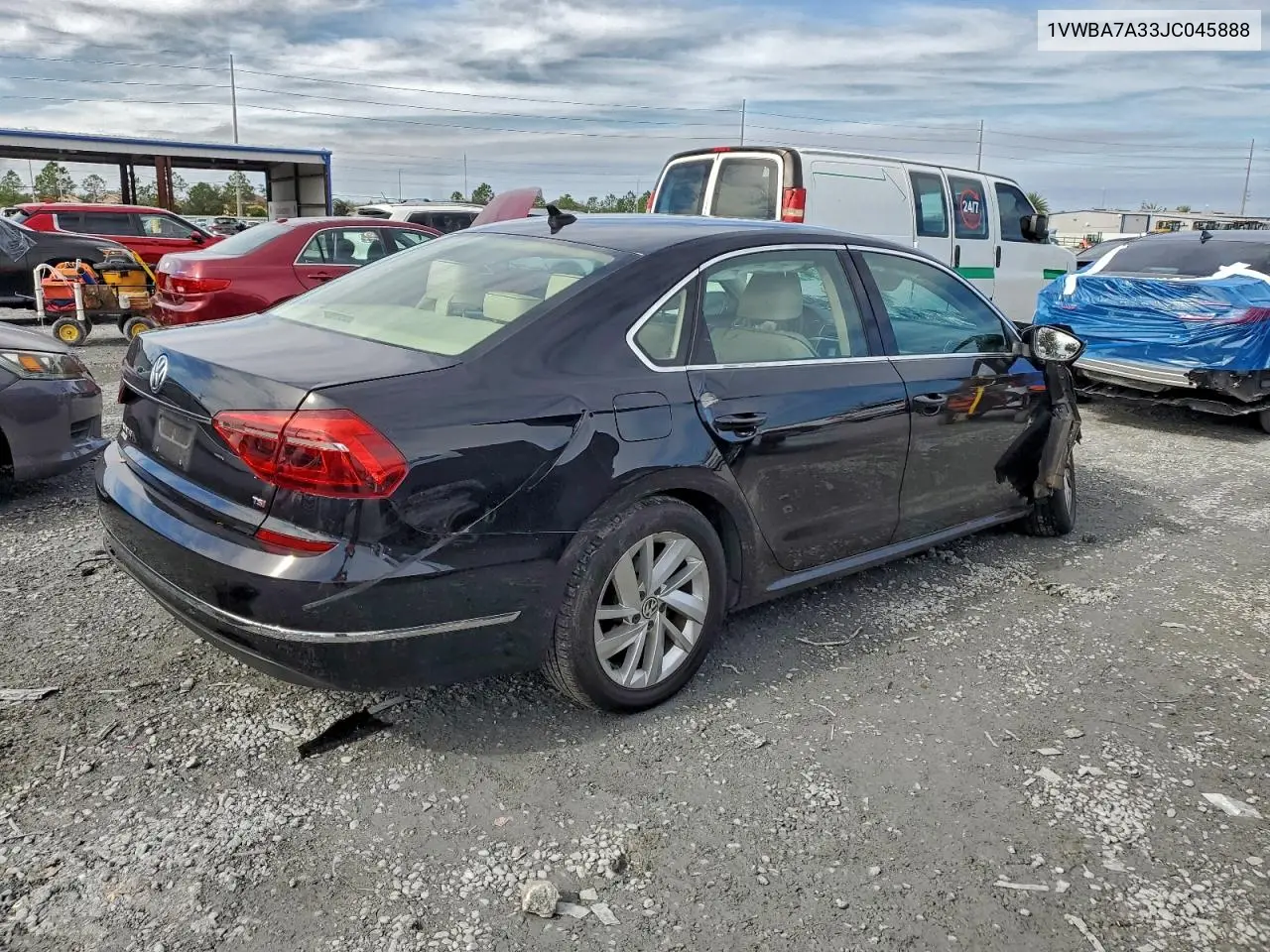 1VWBA7A33JC045888 2018 Volkswagen Passat Se