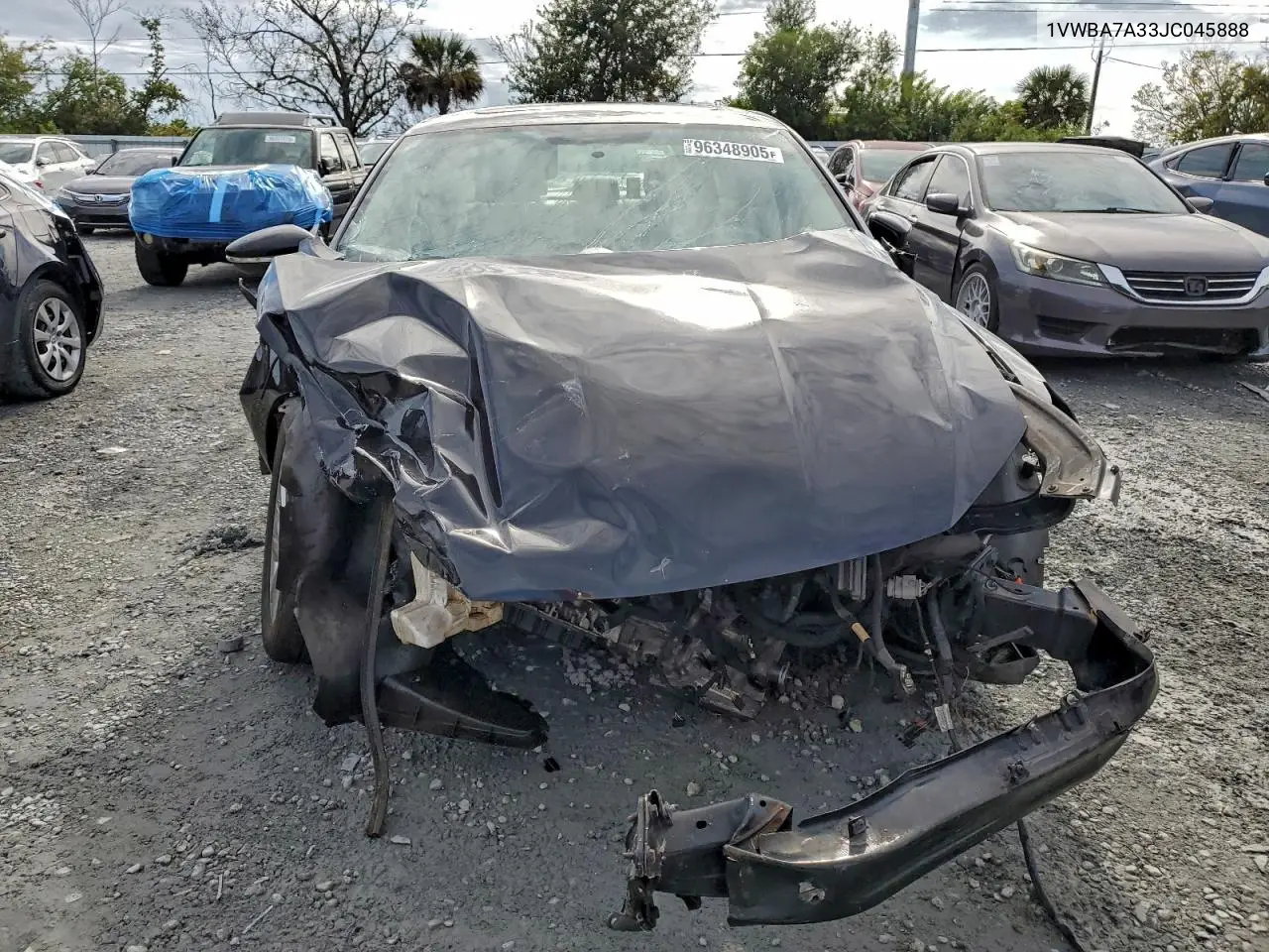 1VWBA7A33JC045888 2018 Volkswagen Passat Se