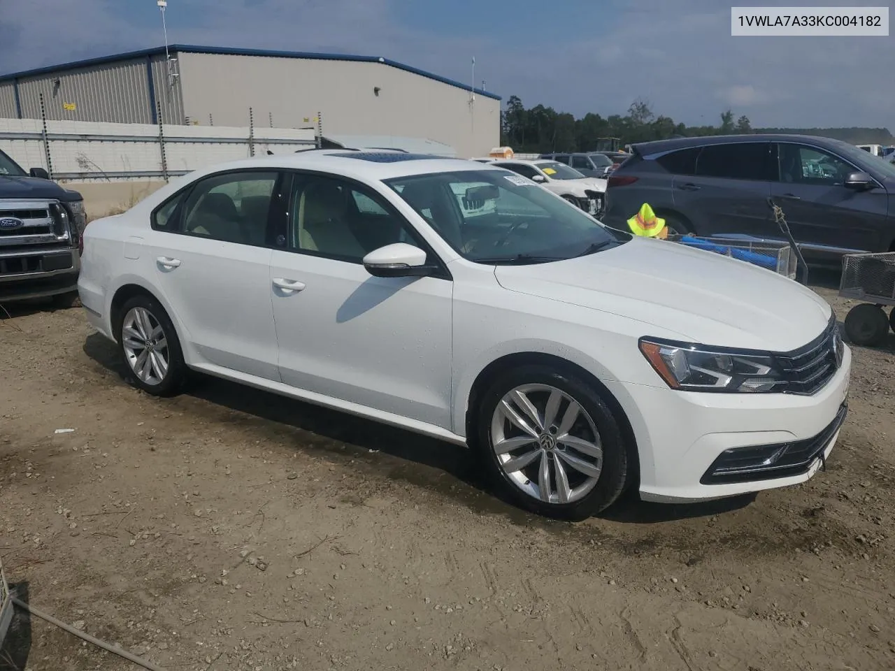 1VWLA7A33KC004182 2019 Volkswagen Passat Wolfsburg