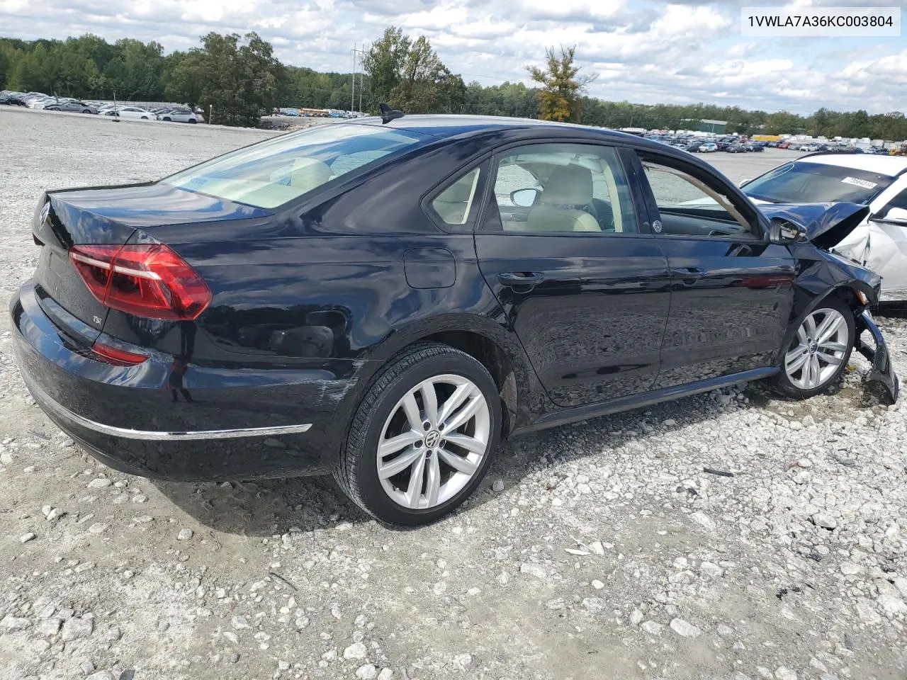 1VWLA7A36KC003804 2019 Volkswagen Passat Wolfsburg