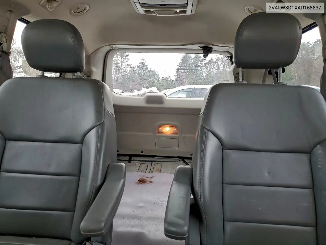 2V4RW3D1XAR158837 2010 Volkswagen Routan Se