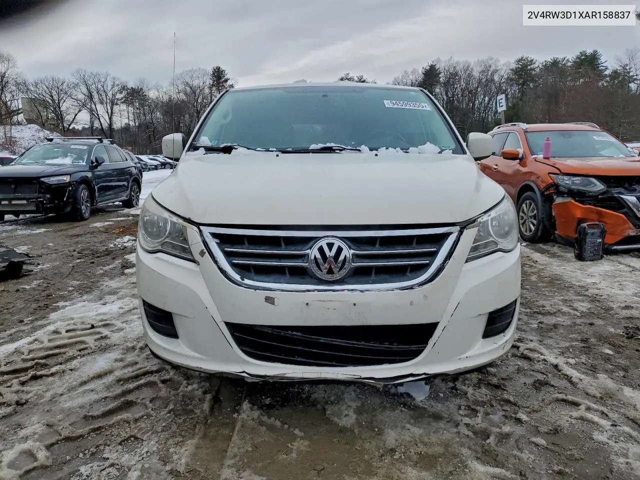 2V4RW3D1XAR158837 2010 Volkswagen Routan Se