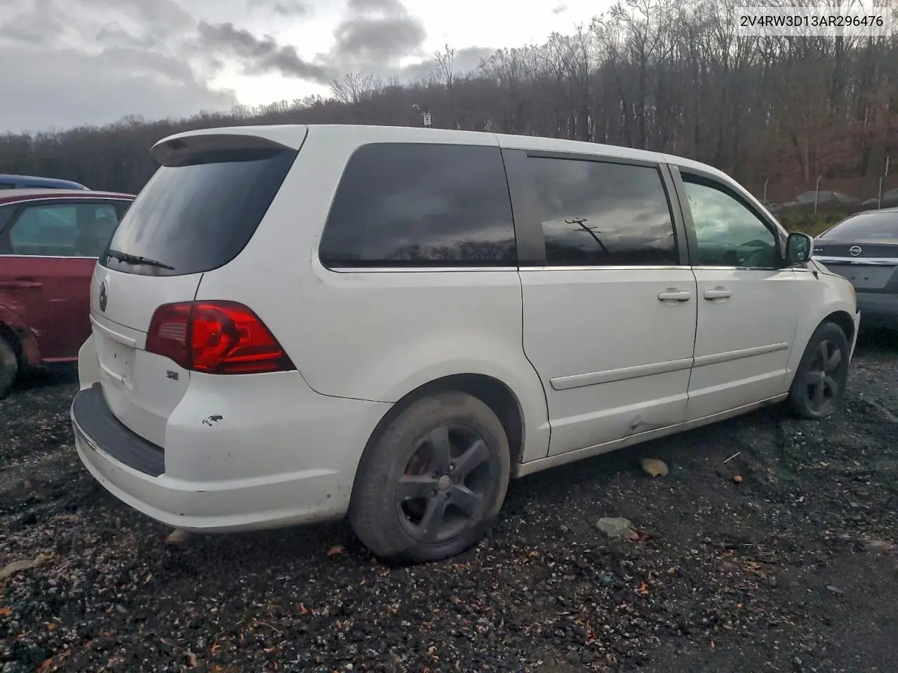 2V4RW3D13AR296476 2010 Volkswagen Routan Se