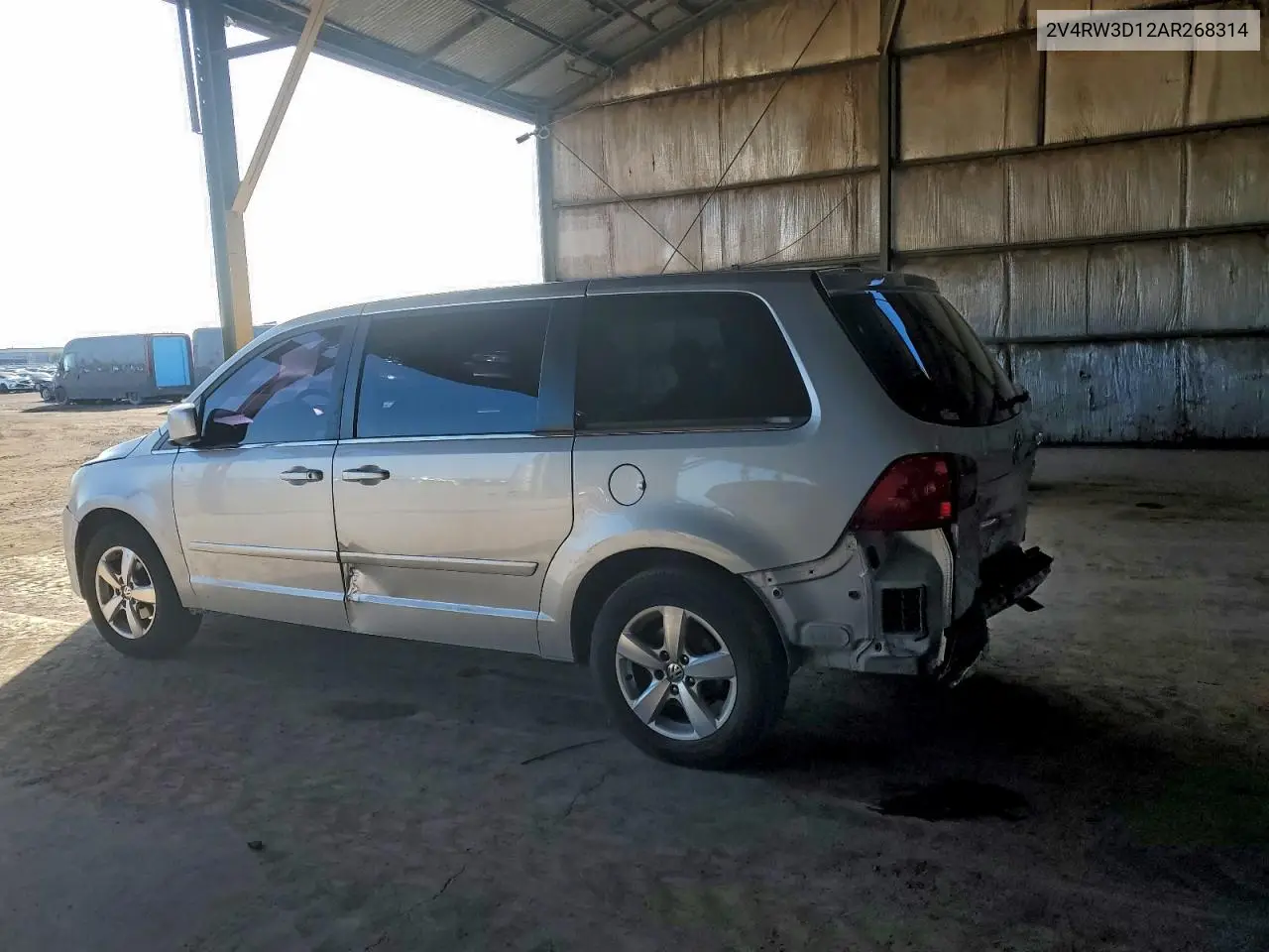 2V4RW3D12AR268314 2010 Volkswagen Routan Se