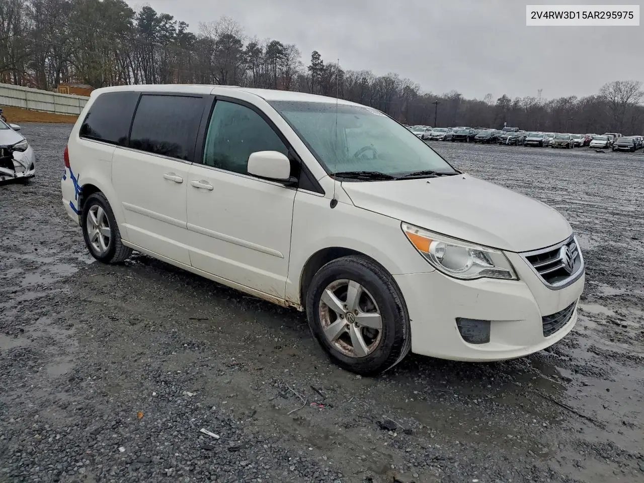 2V4RW3D15AR295975 2010 Volkswagen Routan Se